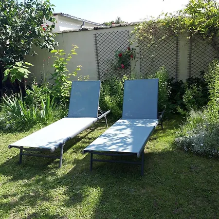 Semesterbostad La Petite Maison Libourne