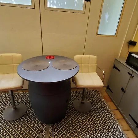 Semesterbostad La Petite Maison *