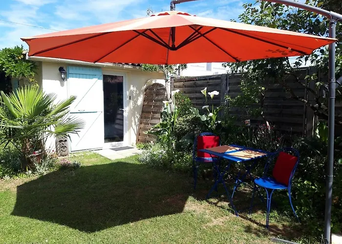 بيت للعطل La Petite Maison ليبورن