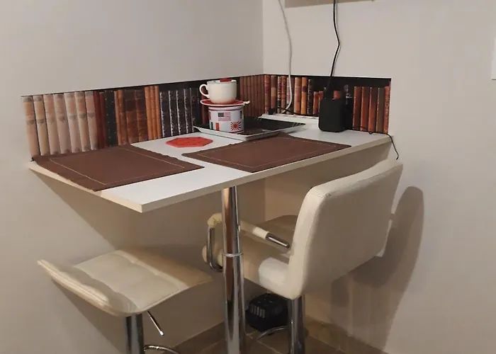 La Petite Maison * ليبورن